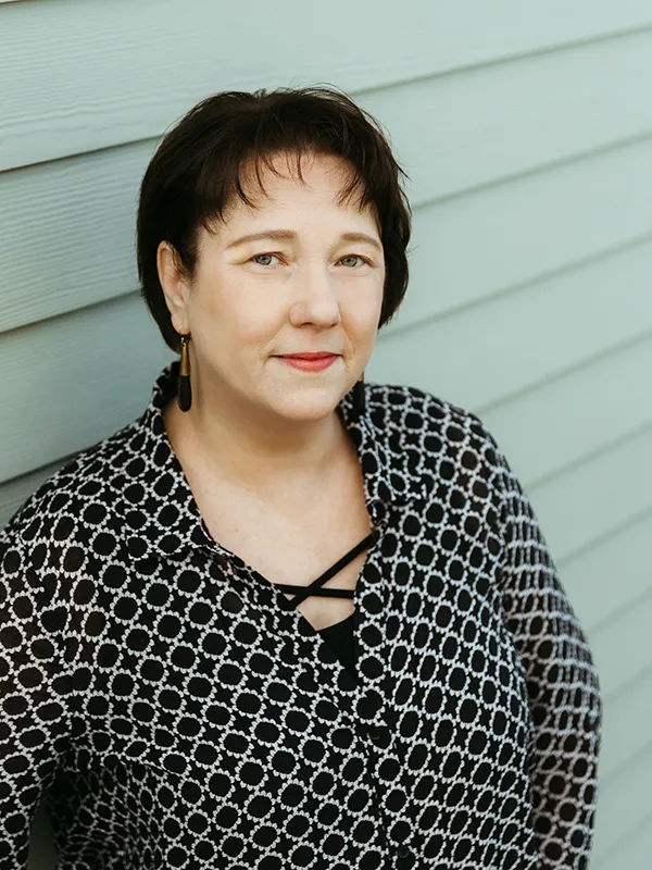 Sandra Hundacker